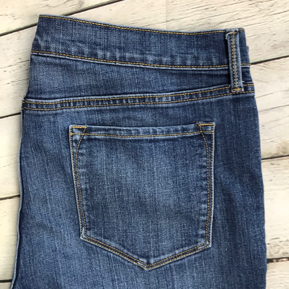 NWOT Old Navy Straight Leg Jeans ~Size 12 Short